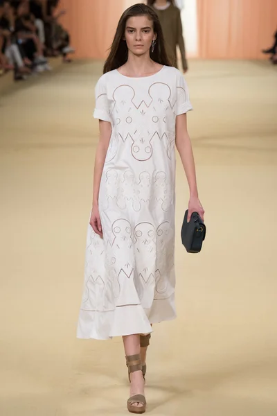 Look 11